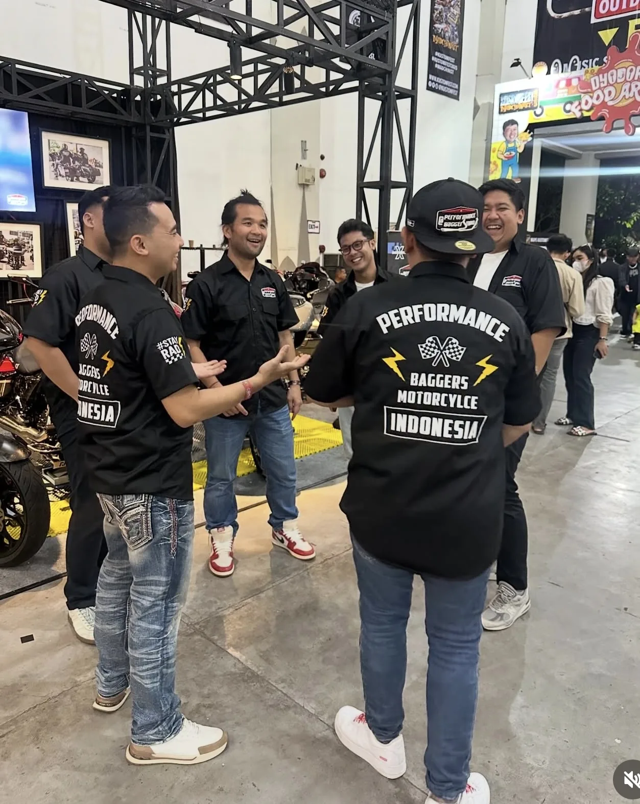 Performance Baggers Indonesia members together at an event
